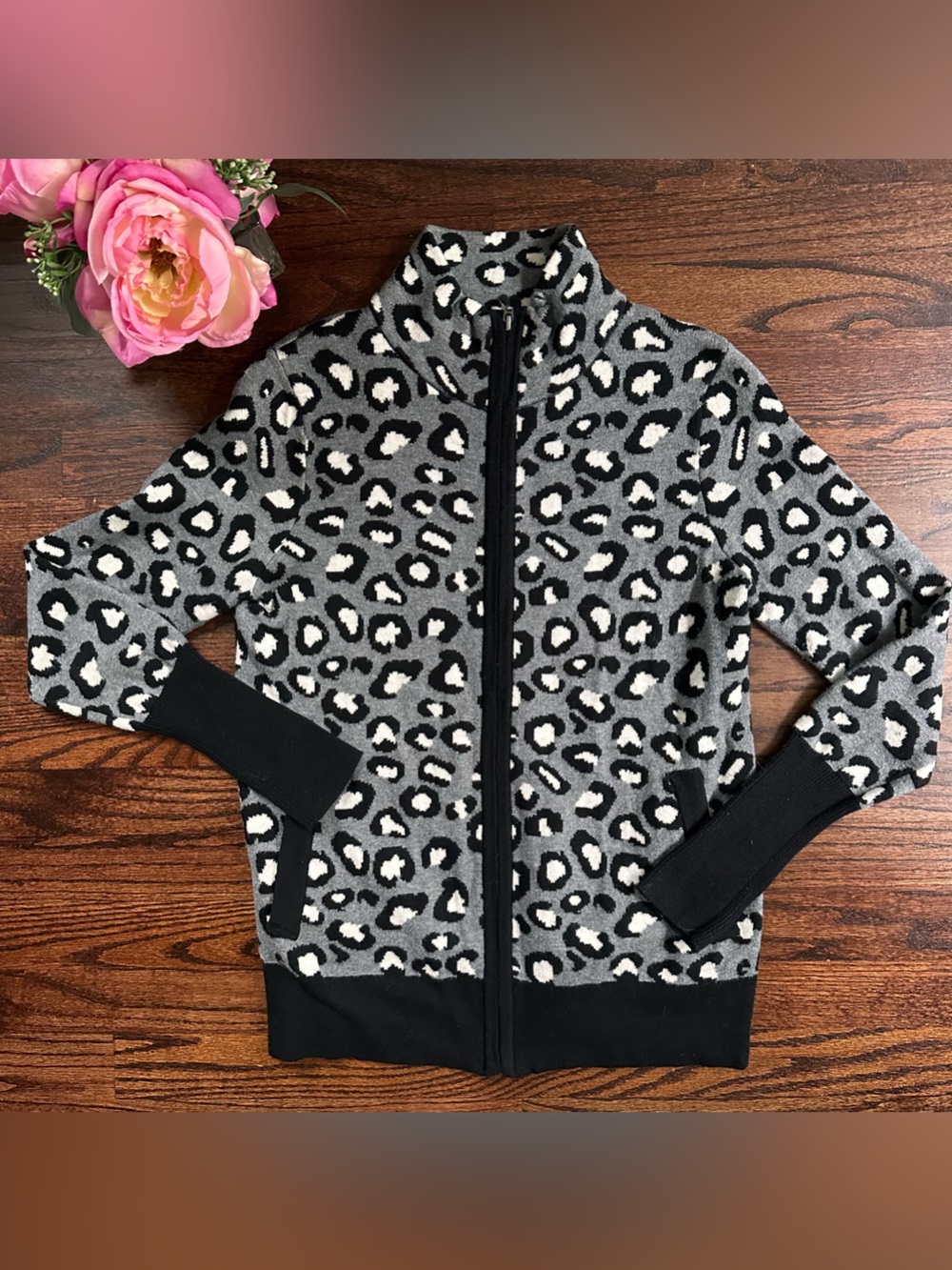Rachel Zoe animal print sweater, size XS
